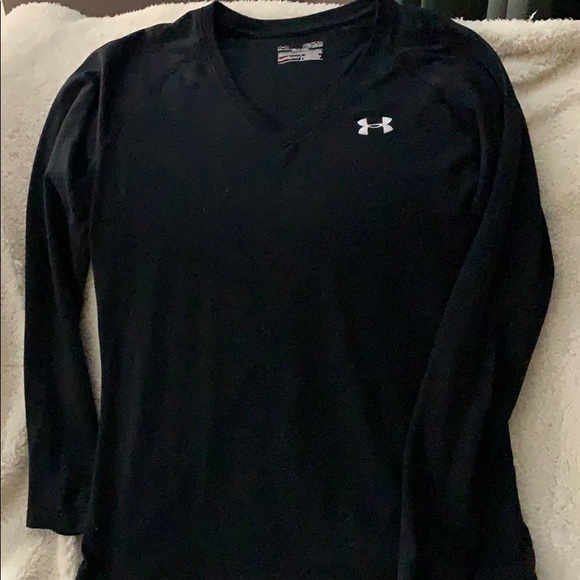 Under Armour Tops - Under armour long sleeve, size medium, gently used